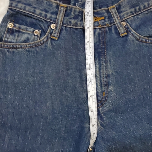 Vintage wash high waist mom jeans - Picture 3 of 9